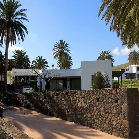ヴィラ Sleeps 6 Pool Wifi *