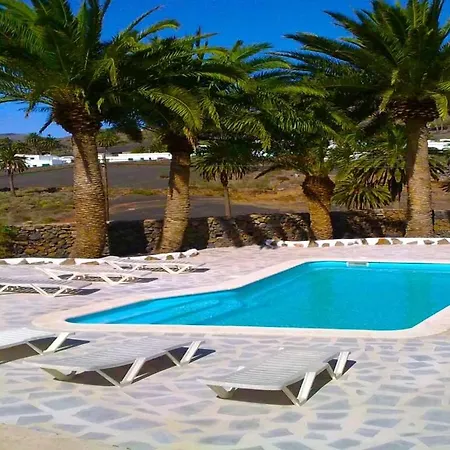 ヴィラ Sleeps 6 Pool Wifi